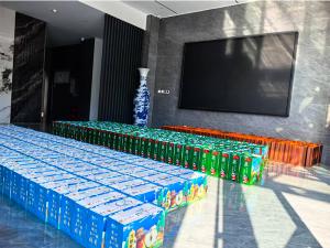 一份中秋禮，傳遞公司愛。